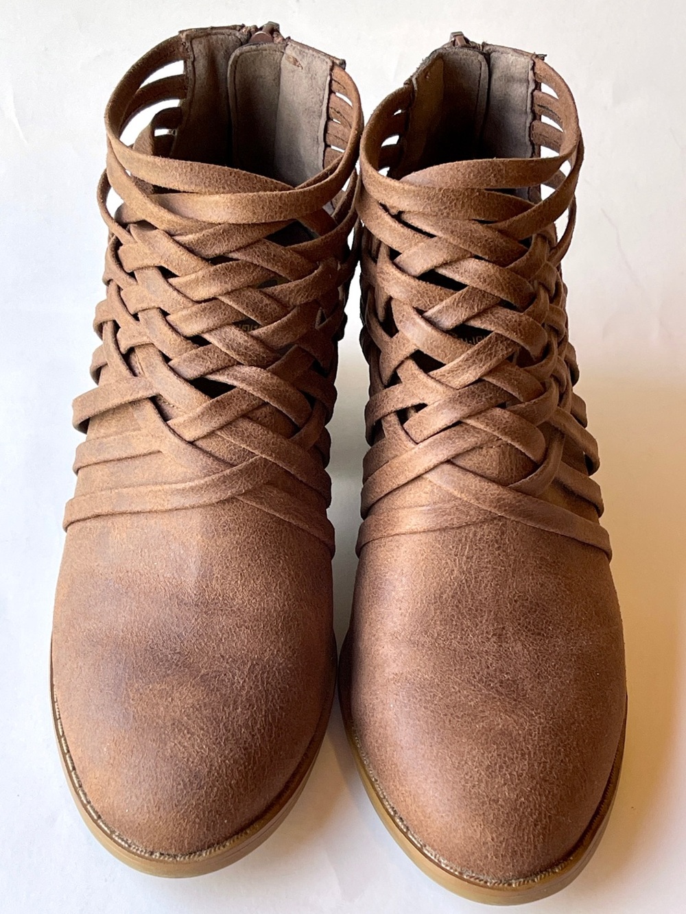 Fergalicious by Fergie "Bandana" Woven Caged Ankle Booties - 5.5 - Picture 4 of 11